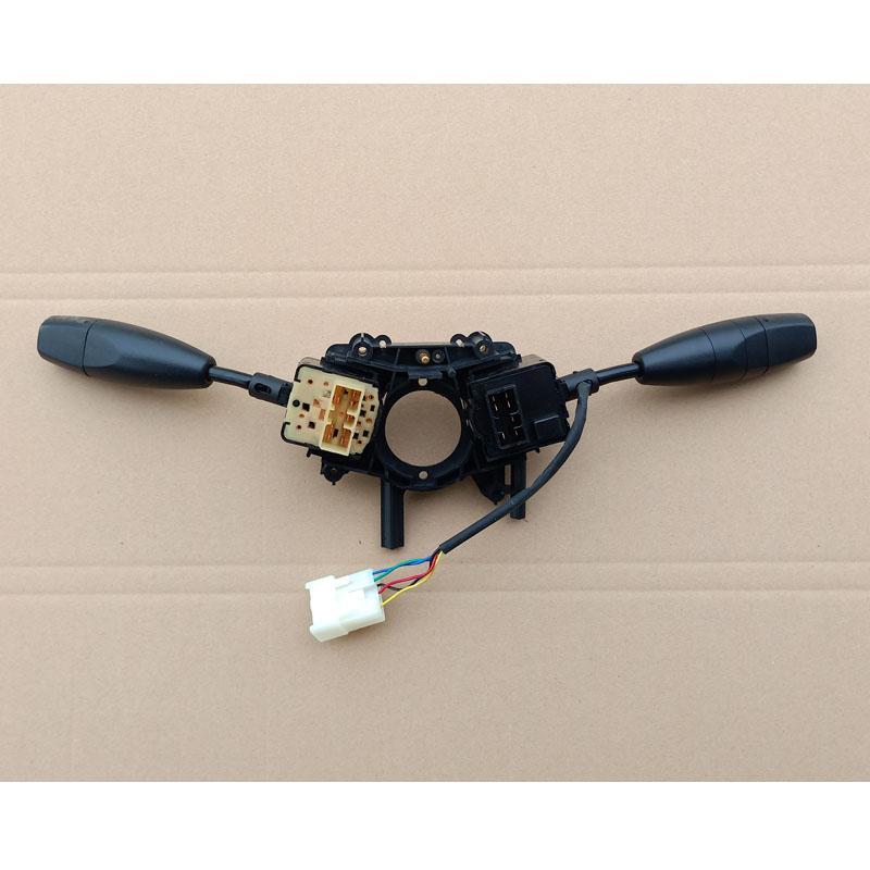 金彭金鹏D电动汽车轿车关大灯转向远近光喷水电机关