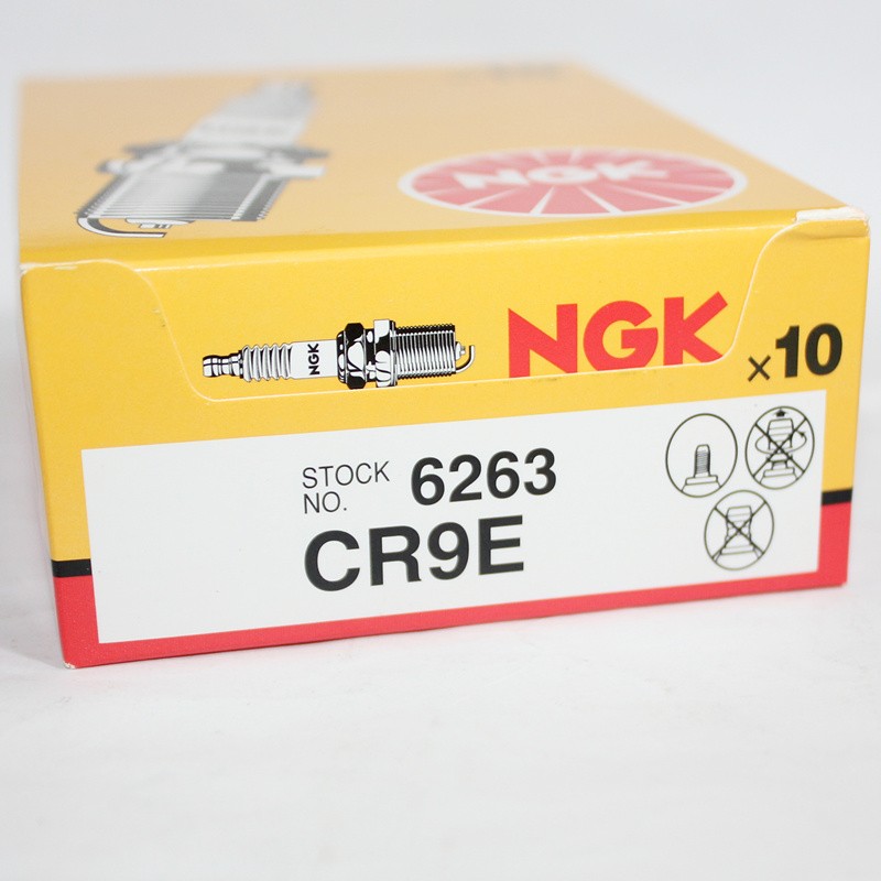 NGK机车火花塞CR6E CR7E CR8E CR9E适用于迅鹰盗匪GW250 CB400