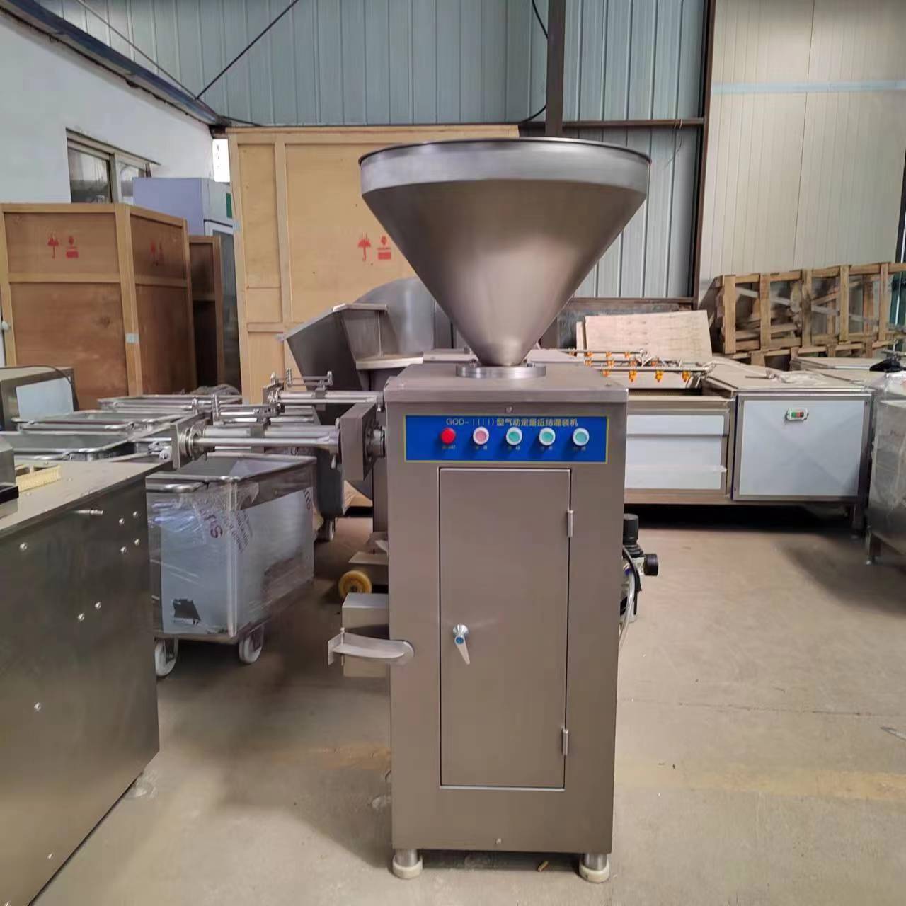 供应电动灌肠机厂家四川麻辣香肠灌肠机肉制品商用设备