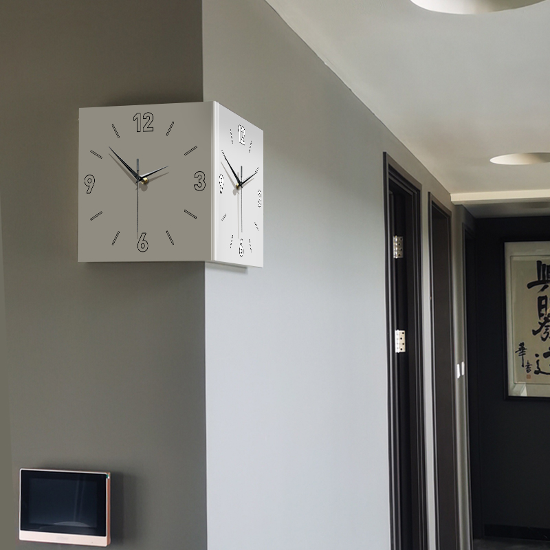现代简约客厅双面转角挂钟奶油风免打孔家用创意时钟壁灯钟表挂墙