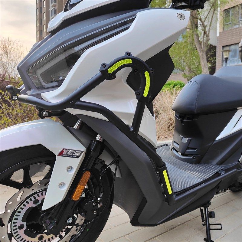 适用2款三阳巡弋保险杠前后护杠XT9C改装包围碳钢杠