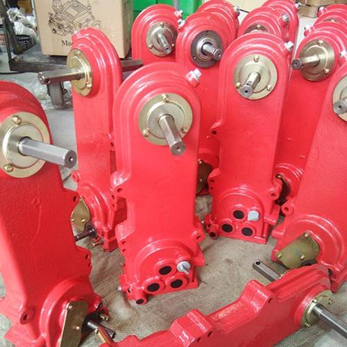 900型行走箱总成 汽油微耕机链条机配件 行变箱 变速箱牙箱 铸铁