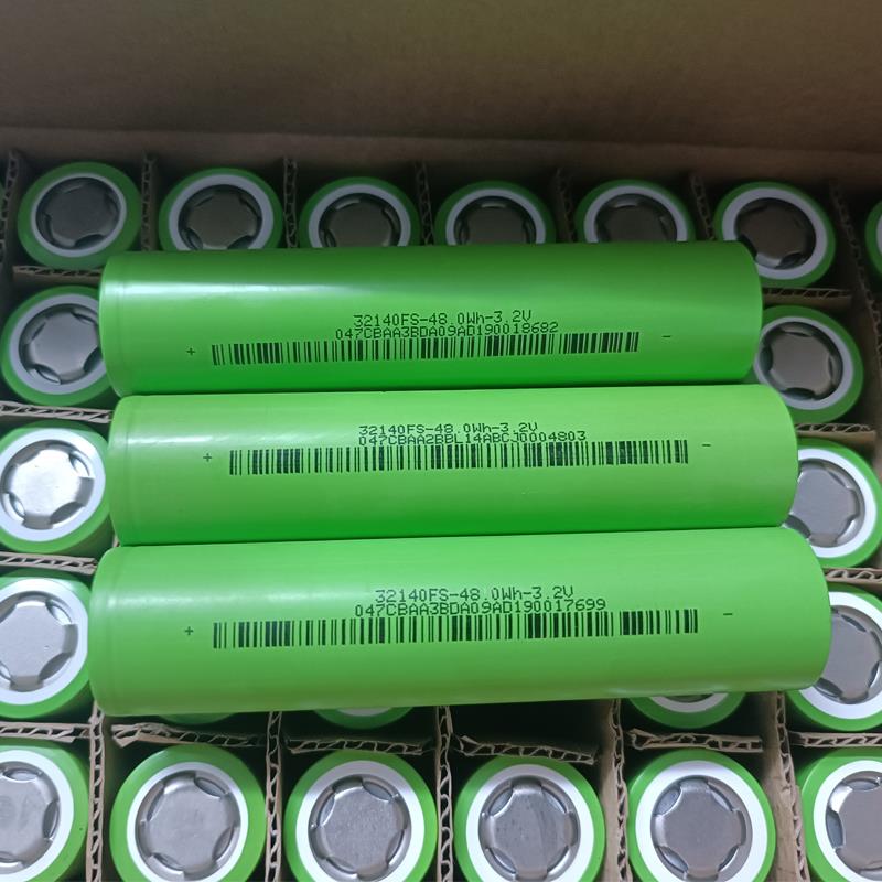 全新32140 3.2v15ah磷酸铁锂电池适合家用电动车小型户外电源路灯