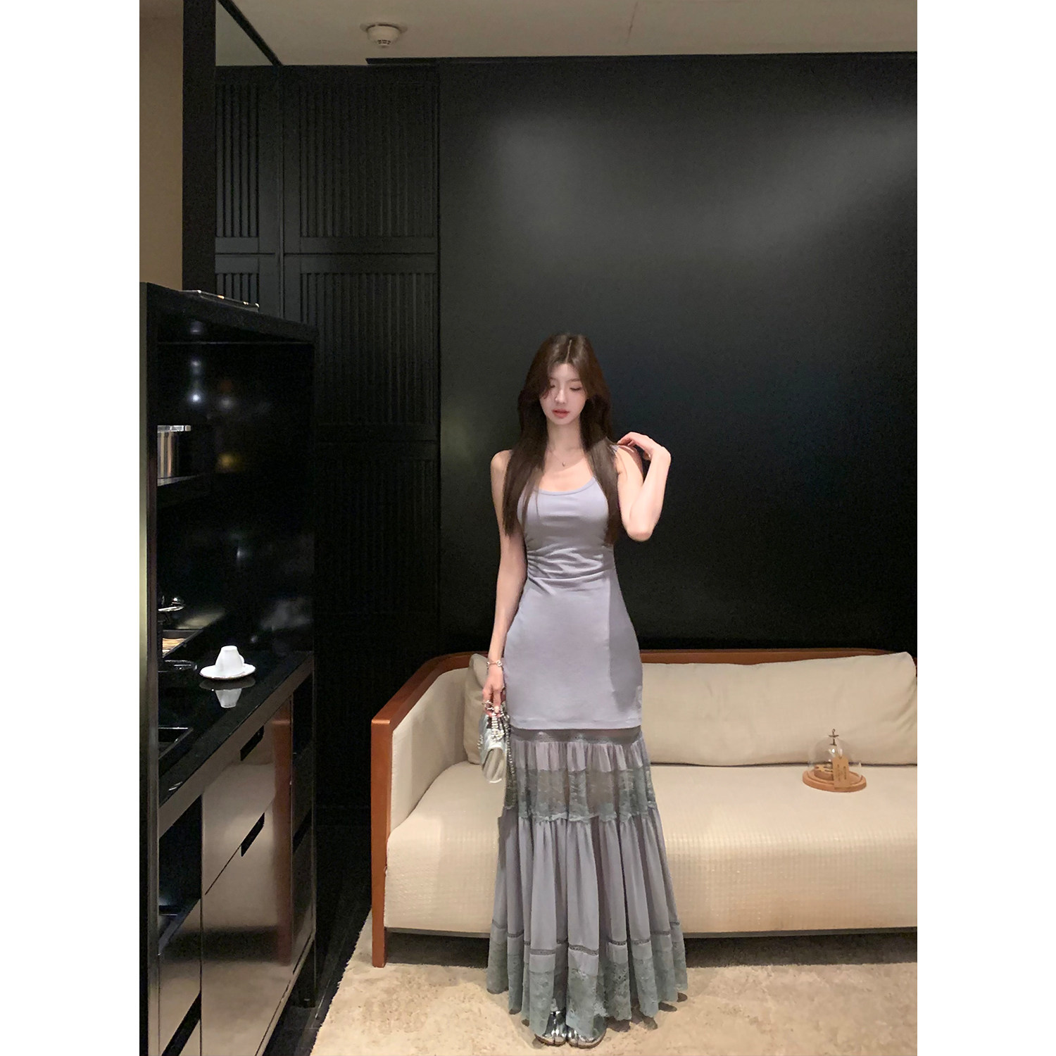 jijilulu积极璐 落日人鱼湾 吊带连衣裙女设计感无袖修身纯欲