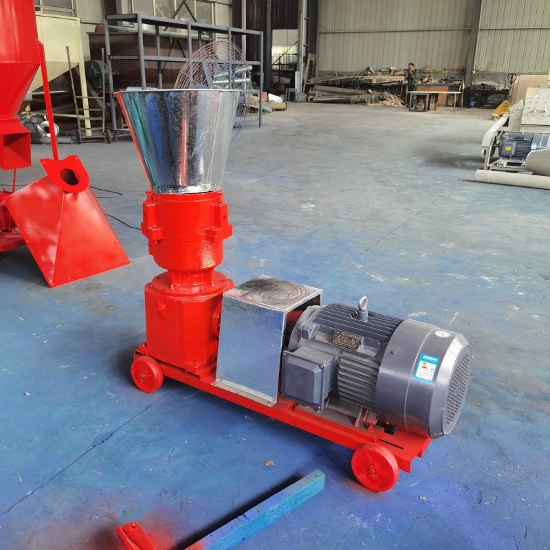 时产500公斤鸡饲料颗粒机草粉麸子玉米秸秆造粒机牛羊饲料制粒机