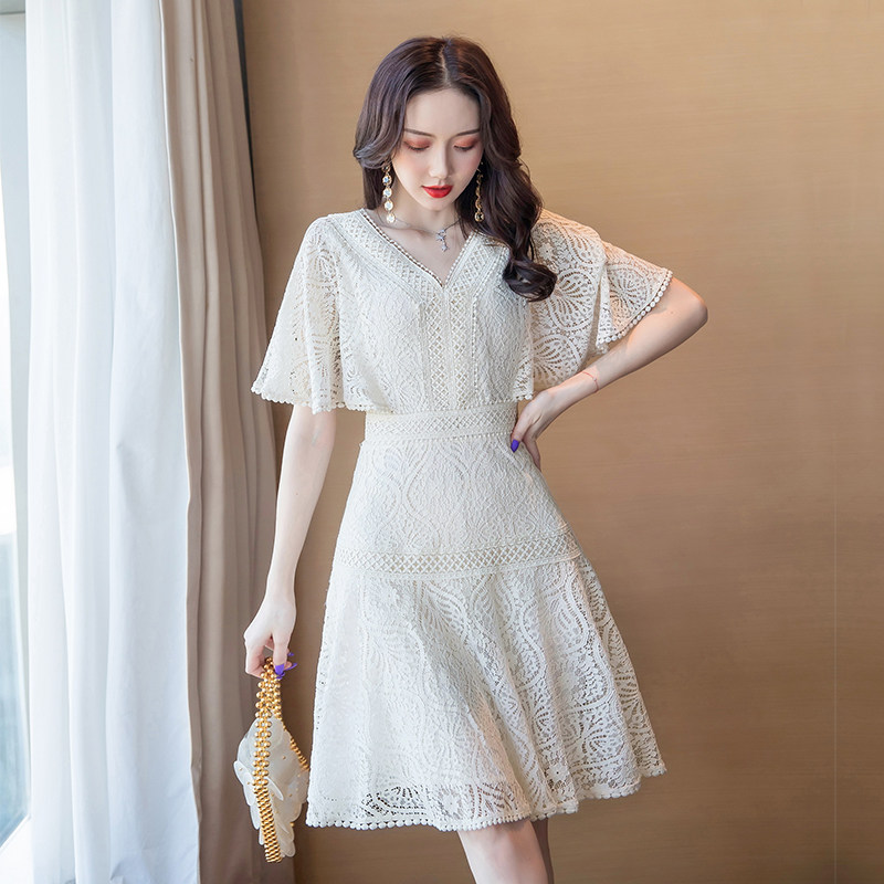 小个子礼服平时可穿遮肚显瘦蕾丝大码连衣裙