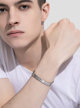 男士退色不情侣手镯时尚方形仰赖 钛十字架手环学生现货钢潮款女