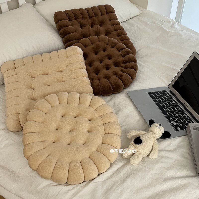 创意饼干坐垫爱柔软办公室学生宿舍垫靠腰加厚椅垫靠枕in