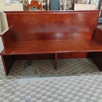 法法院观众木质庭庭审座椅椅座法椅子椅候审区陪审席院旁听席椅