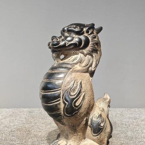 山西青石雕刻龙生九子朝凤貔貅案头摆件居家收藏复古陈设古玩石雕