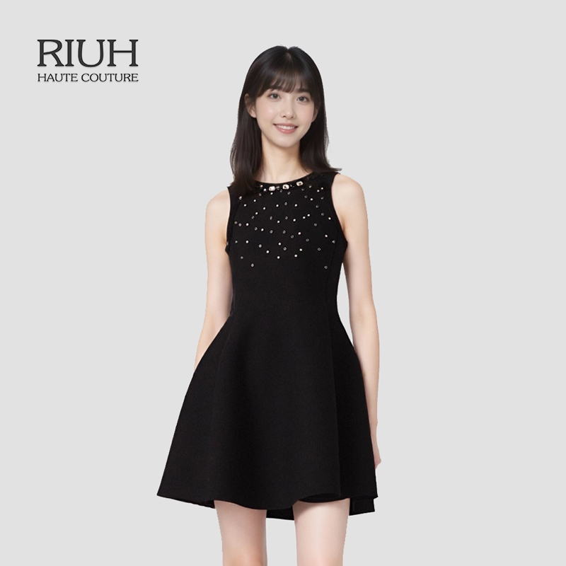 RIUH法式精致领口仿钻装饰无袖短款针织连衣裙25秋冬