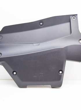 LR133957 适用于发现运动新款20款后极光 电池盖板