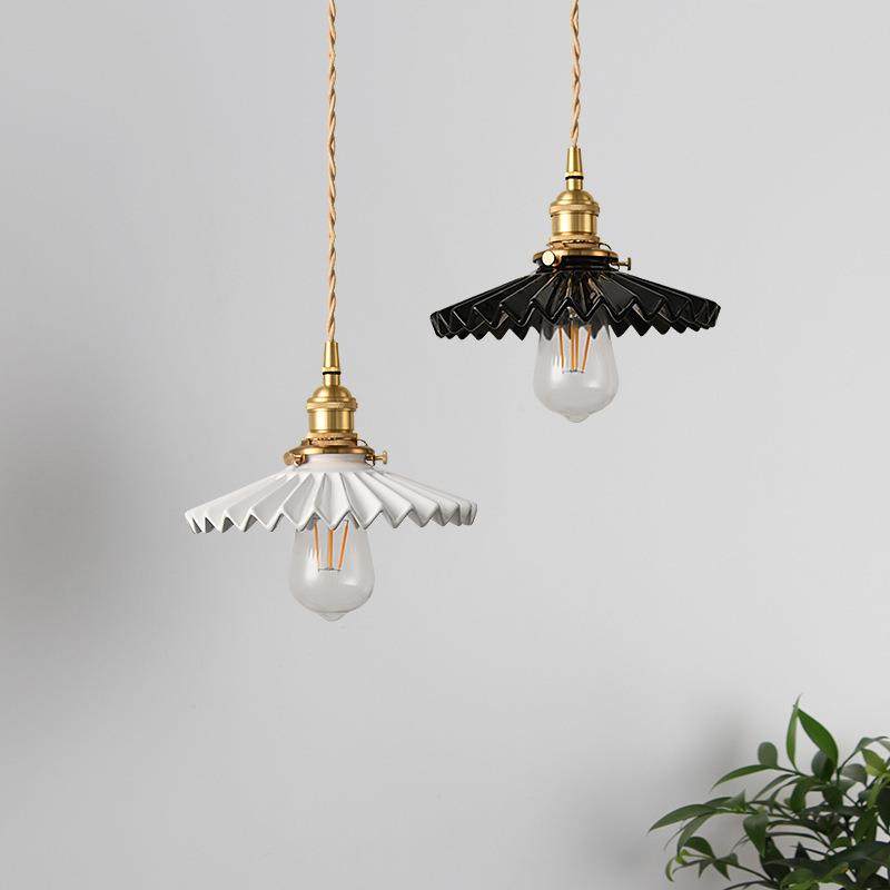 北欧白色百褶陶瓷吊灯日式餐厅民宿吧台床头卧室客厅复古黄铜壁灯