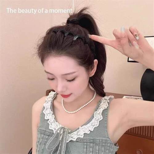 Wavy toothed hair hoop, specially designed for organizing wi
