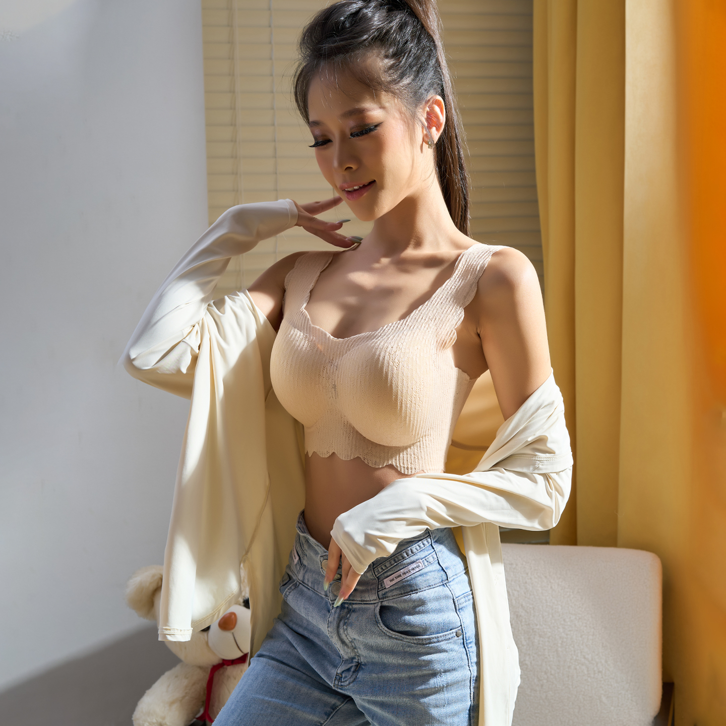 UNICORNHORNS百褶聚拢乳胶内衣