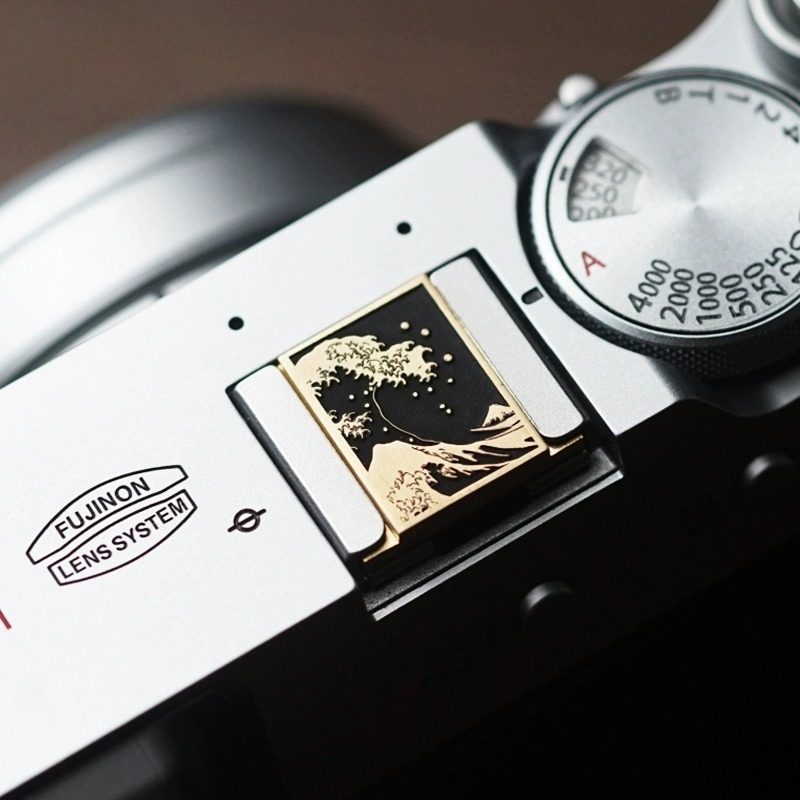 适用于尼康ZF富士X100F/X100V X100VI XT5 XT4XT30快门按钮热靴盖