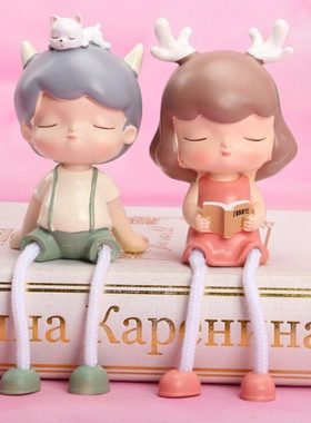 北欧现代简约鹿男孩女孩吊脚娃娃 树脂工艺客厅电视柜装饰品摆件