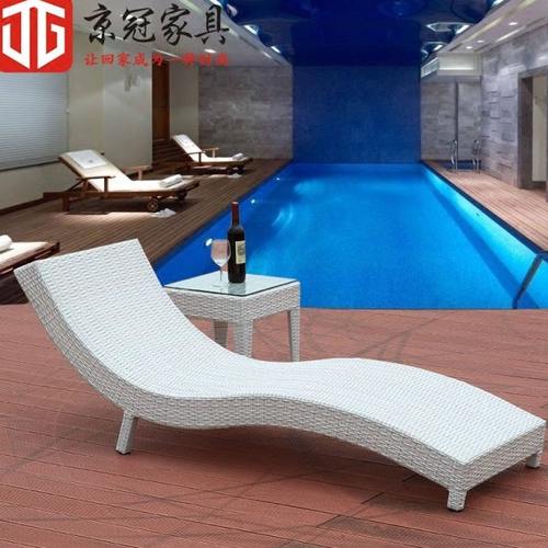 户外庭院躺床别墅游泳池躺椅休闲阳台躺椅海边沙滩椅白色游泳馆