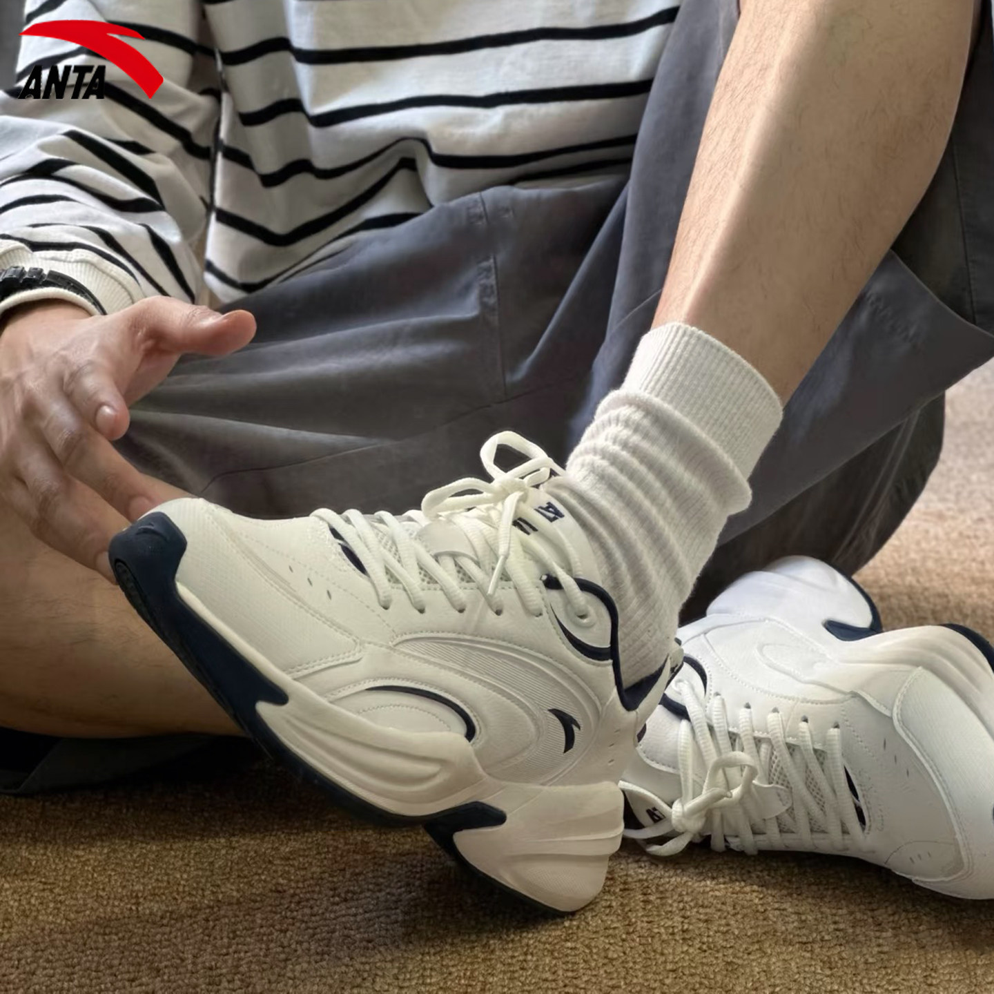 安踏运动休闲鞋防滑耐磨轻便男鞋
