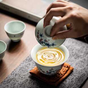 青花瓷岁寒三友盖碗单个茶杯手工陶瓷茶具高档复古二才泡茶碗带盖