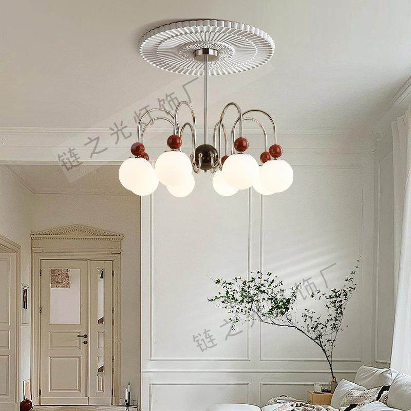 北欧中古法式奶油风客厅吊灯简约现代包豪斯大厅餐厅卧室灯具新款