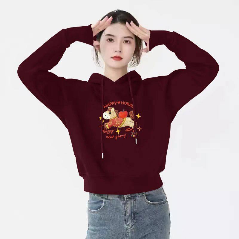 秋冬酒红色加绒加厚短款新年卫衣女时尚潮流百搭显瘦连帽红色衣服