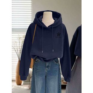 加绒加厚纯棉藏青色连帽短款卫衣女秋冬新款时尚洋气小个子上衣服