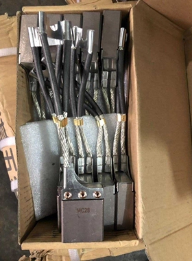 供应MC28碳刷,MC28金属石墨碳刷尺寸20x40x50,价格300元一只