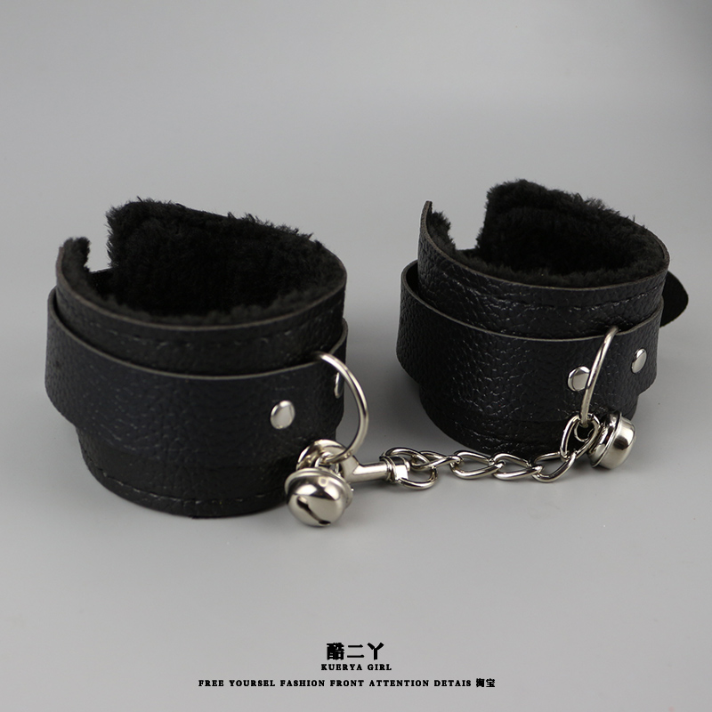 情侣游戏铃铛毛绒皮革手铐游戏道具手链束缚情侣加厚脚铐男女