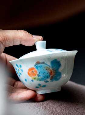 手绘陶瓷盖碗茶杯釉下彩蓝色胖头鱼功夫茶具陶瓷家用锦鲤泡茶茶碗
