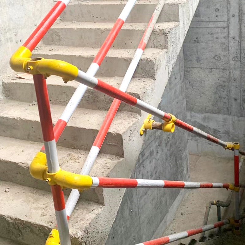 临边防护连接件 楼梯扶s手连接管件工地护栏临边防护栏立杆连接件