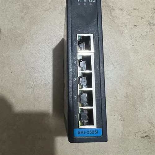 议价台湾原装研华EKI-2525l功能完好+二手物品