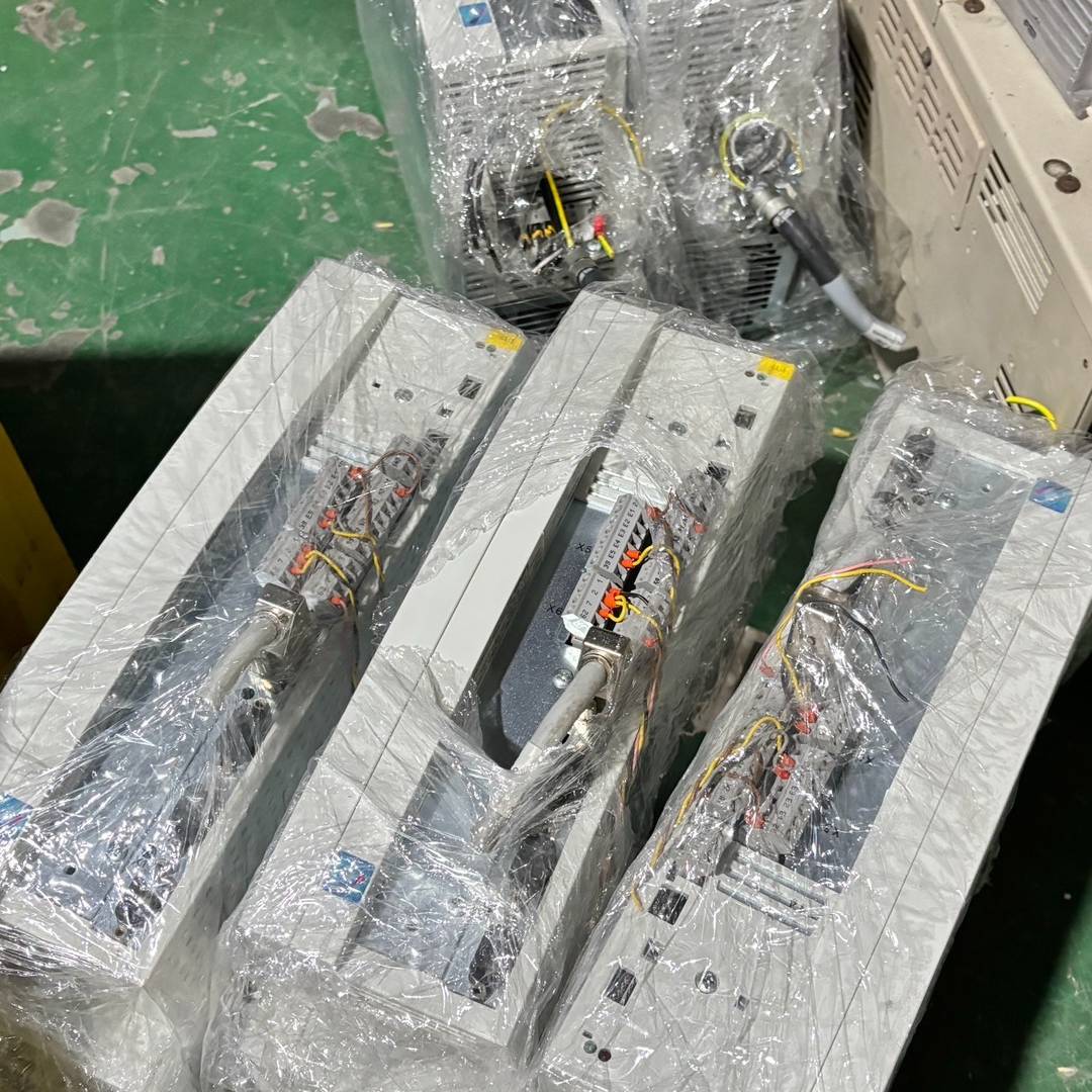 【议价】EVS9324-EK，Lenze伦茨驱动器，功能包好