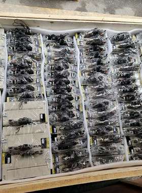 议价二手安川五系100w电机： SGMJV-01ADL21， S