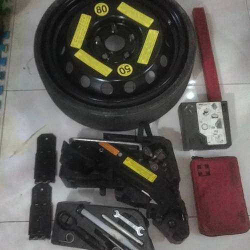 【议价】奥迪Q7/随车工具一套。备胎没货