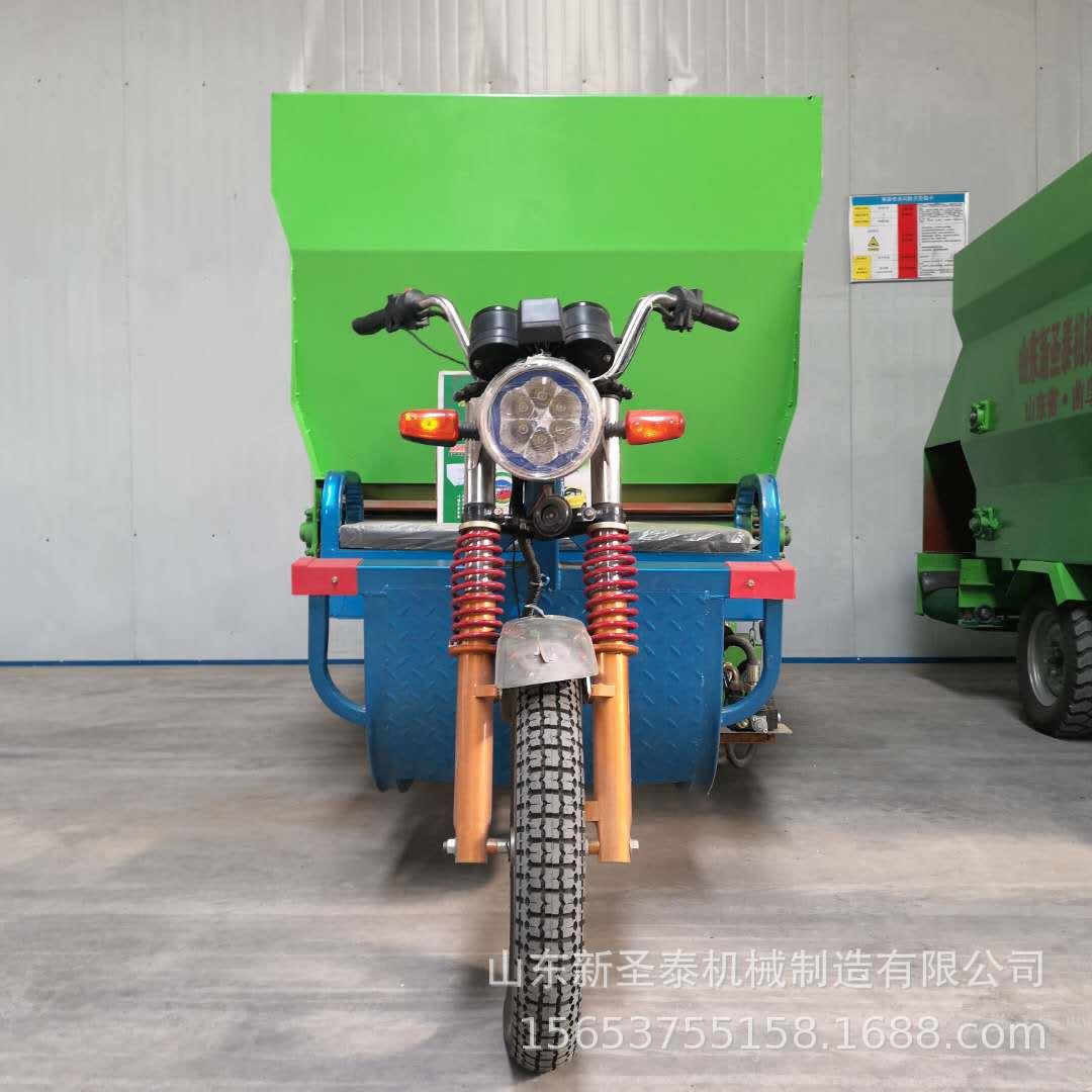 畜牧养殖设备撒料车小型电动养殖撒料车多少钱