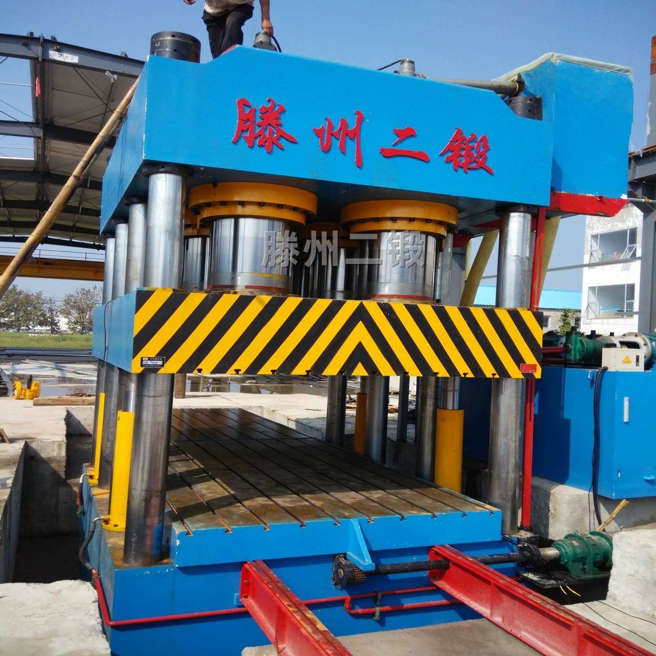 4000T大型框架式复合材料漏粪板液压机弯头拉伸封头成型油压机