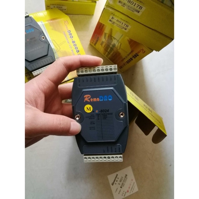 集智达RS485总线4路模拟量输出模块R-8024电压电流输出