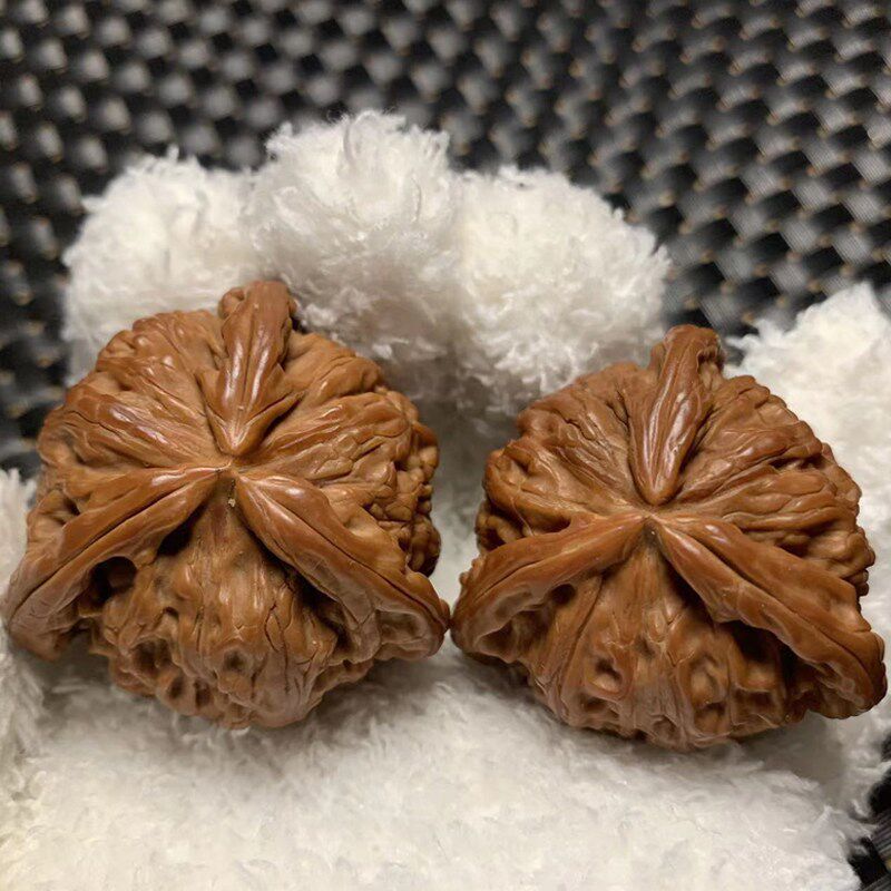 三棱官帽精品文玩核桃把玩正奔狮子头蛤蟆头机刷包浆高抛原色均有