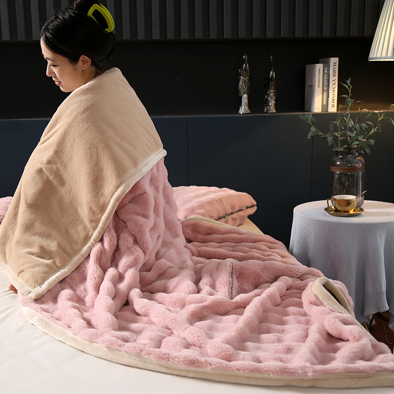 加厚保暖抱枕被子两用宿舍办公z室午睡兔毛绒毯子汽车摺叠靠枕头