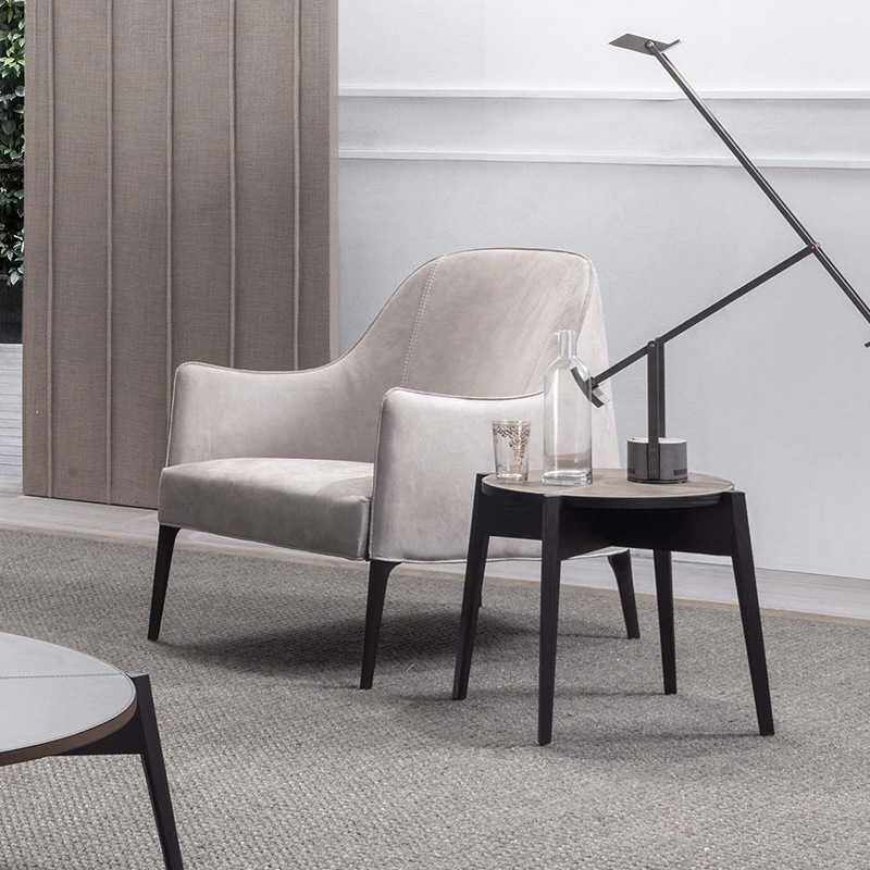 北欧设计师经典扶手沙发椅 极简创意商用洽谈接待布艺单人沙发椅