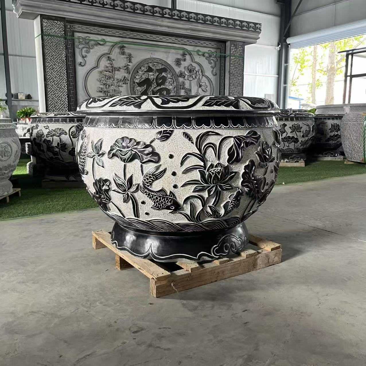 青石荷花养鱼水缸 园林仿古中式养鱼养花石缸 青石雕刻圆形鱼缸