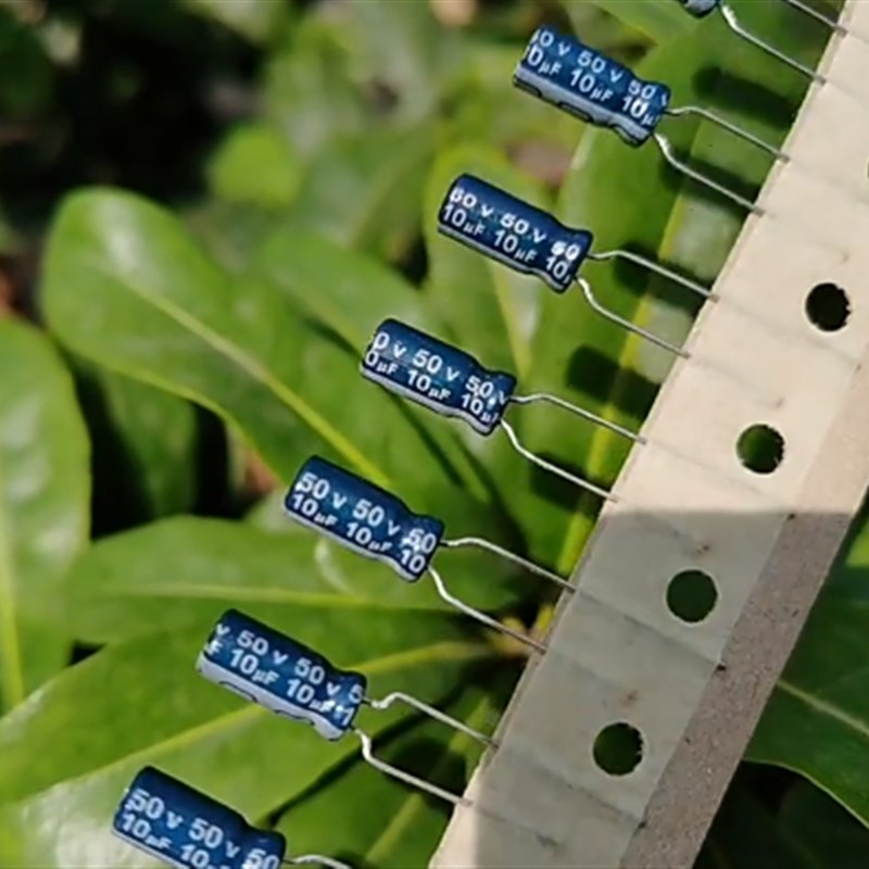 1份=500只直流滤波江海JH铝电解电容器50v10uf  5*11 105度