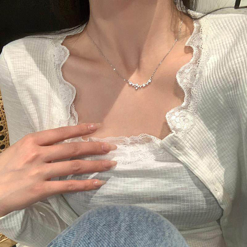 精致锆石星星项链女轻奢小众设计高级感锁骨链2026新款配裙子配饰