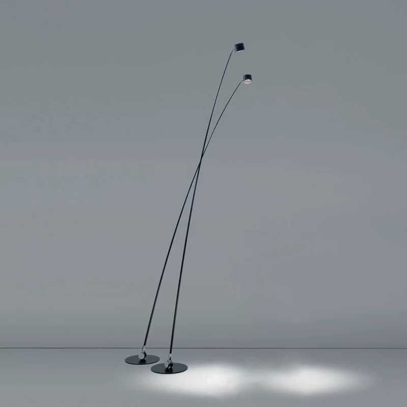 现代简约艺术极简样板房落地灯北欧设计师客厅沙发意式长杆立灯