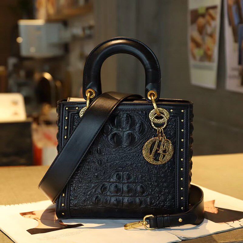 女包2024新款时尚o正品鳄鱼纹真皮戴妃手提小包红色结婚包斜挎包