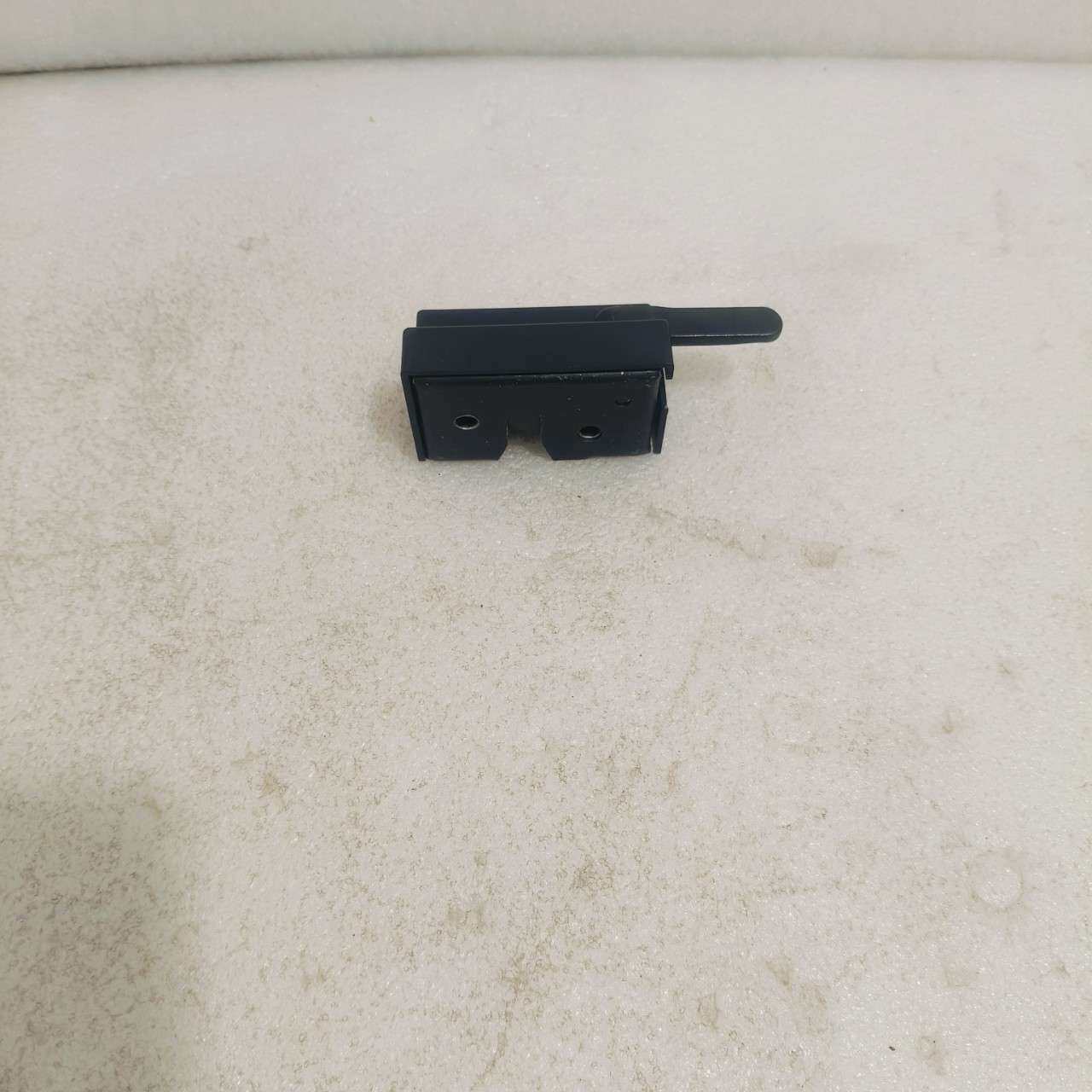 现代HX60W挖机配件驾驶室锁扣总成原装71M8-01091