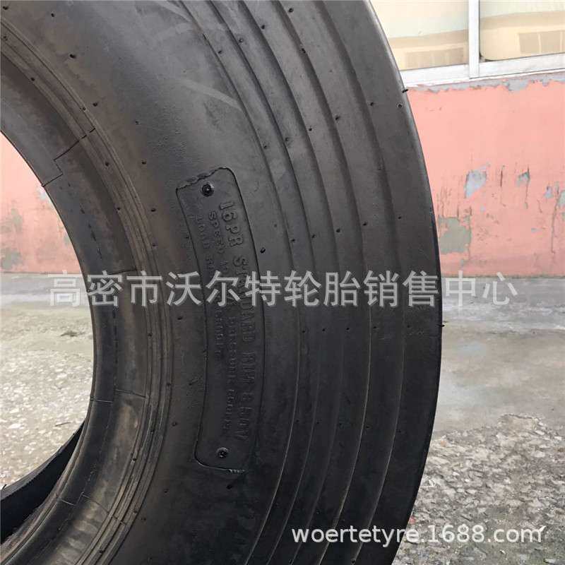 光面压路机轮胎9.00/11.00-20 13/80-20 23.1-26 18.00-24