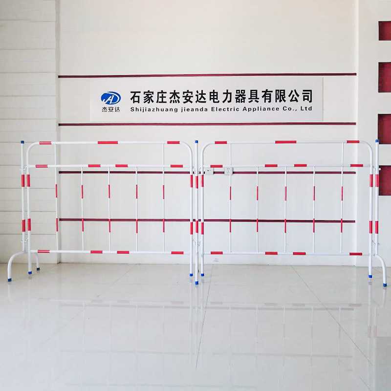 厂家直发组合式可移动可旋转铁质固定围栏红白相间管式隔离防护栏