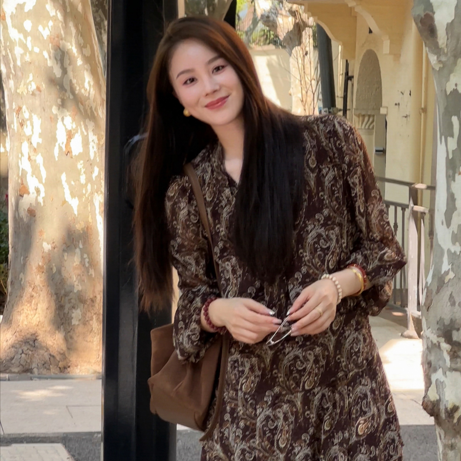 艾文文2025秋季复古印花连衣裙